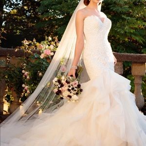 Wedding Dress: Essence of Australia